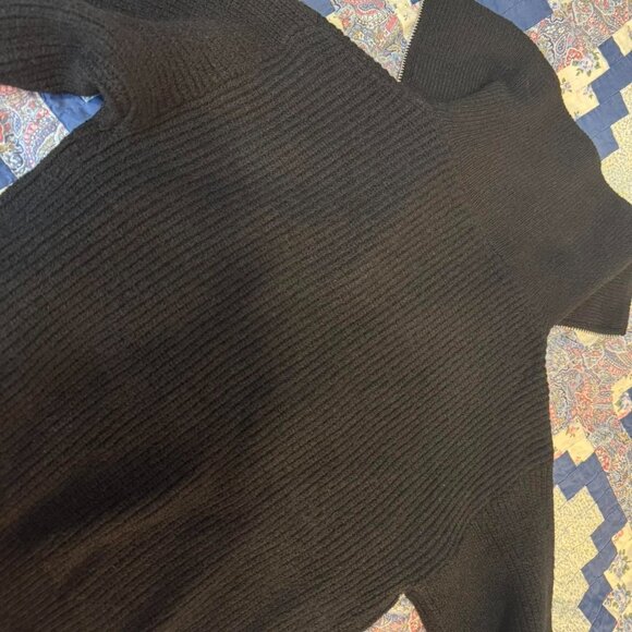 Women's Black Jumper zip sweater - Picture 3 of 4